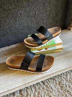 Reef Cushion Vista Hi Platform Sandals In Black With Cork Footbed